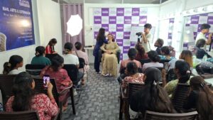 One Day Makeup Seminar at Glamora Academy