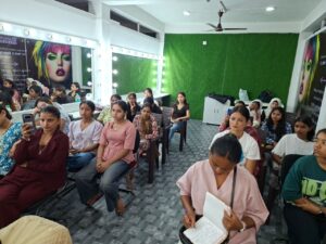One Day Makeup Seminar at Glamora Academy