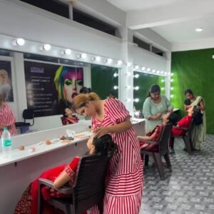 Sashakt Mahila Beauty and Make Up Course at Glamora Academy