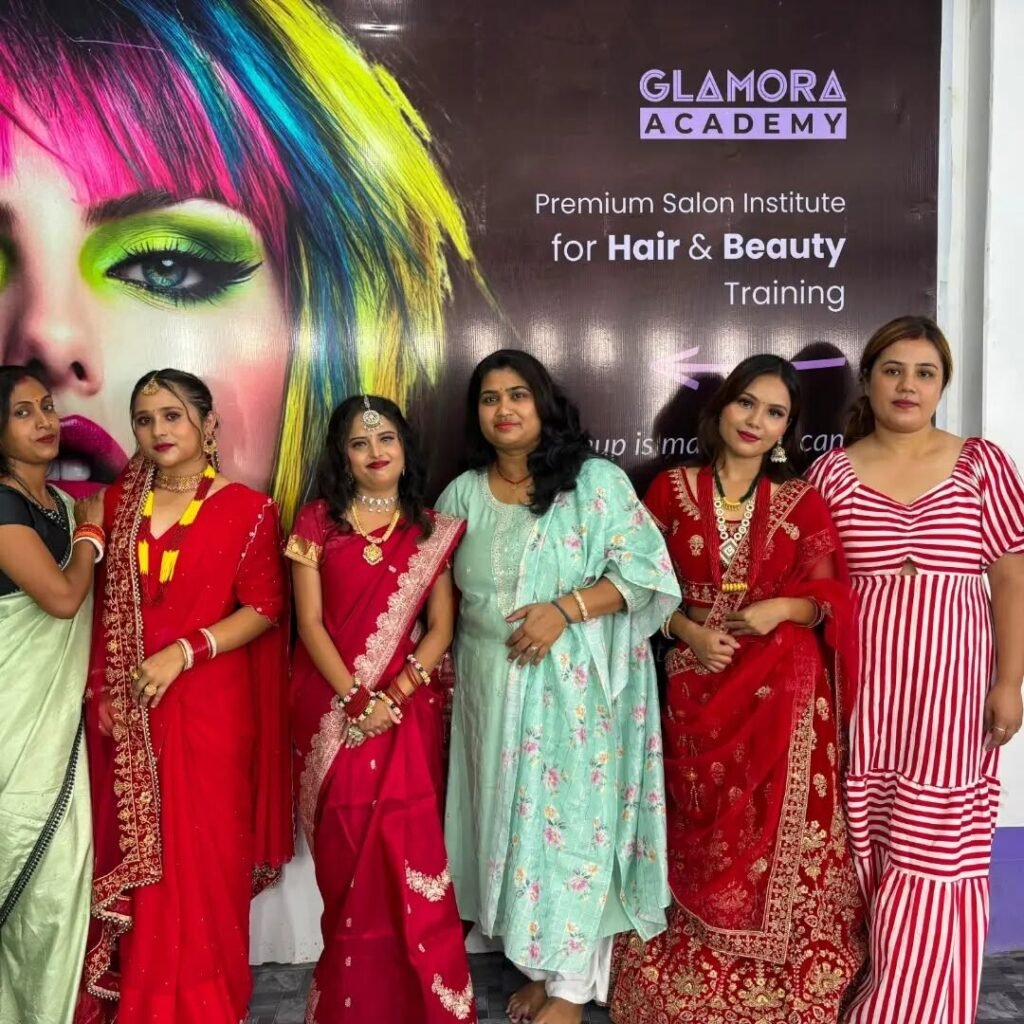 Sashakt Mahila Beauty and Make Up Course at Glamora Academy